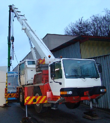 autojeř&aacute;b Liebherr LMT 1032